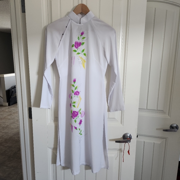 Traditional Vietnamese Clothing - Picture 10 of 10